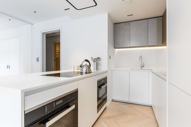 グージ ストリート III