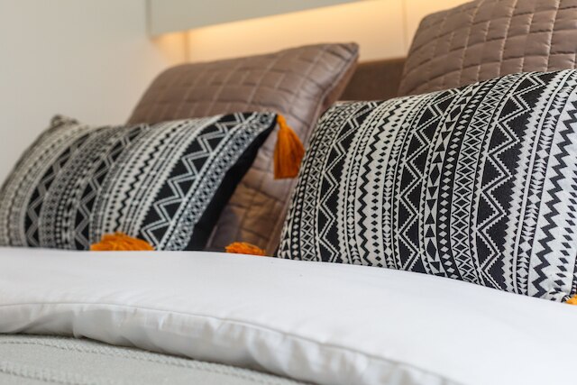 グージ ストリート IV