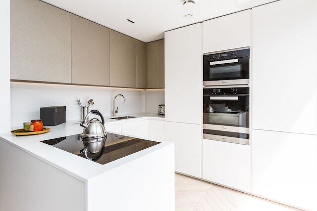 グージ ストリート IV