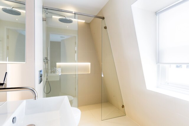 グージ ストリート IV