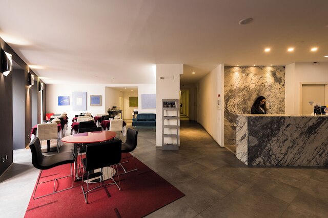 アルファマ - リスボン ラウンジ スイーツ