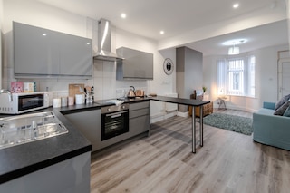 インフィニティ アパートメンツ ハロー ロード