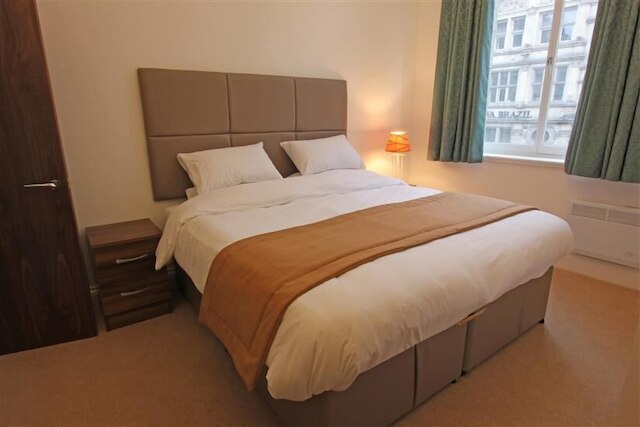 ザ キャッスル コレクション - 42 キャッスル ストリート