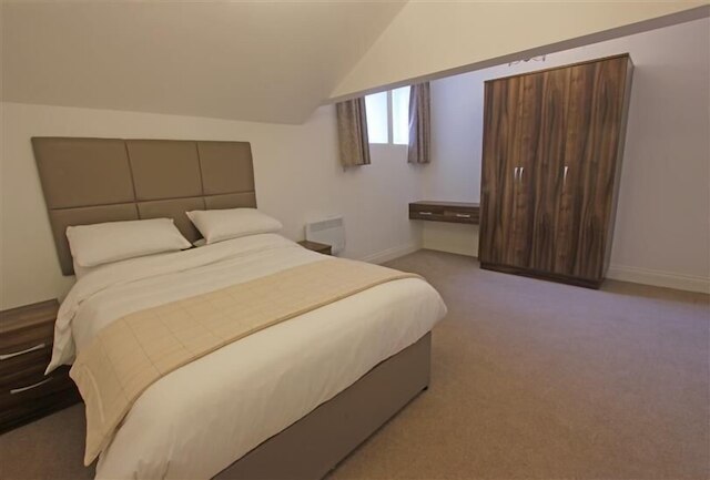 ザ キャッスル コレクション - 42 キャッスル ストリート