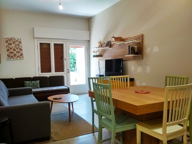 2 ベッドルーム マサリク スクエア アパートメント セントラル ロケーション