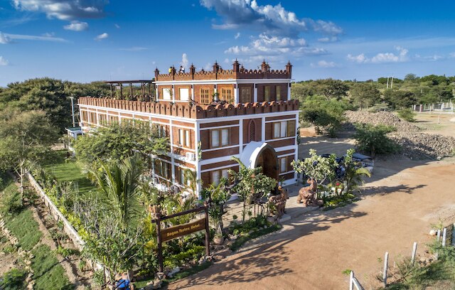 バガン バーテックス ホテル