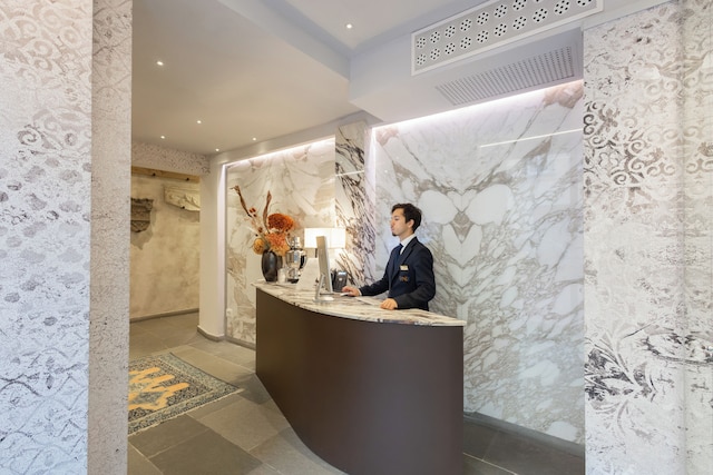 ドナティ ラグジュアリー タワー スイーツ