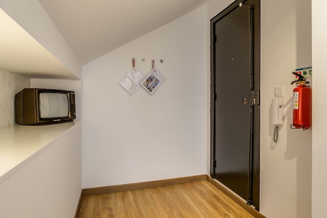 ホーム アウト ルームズ & アパートメンツ