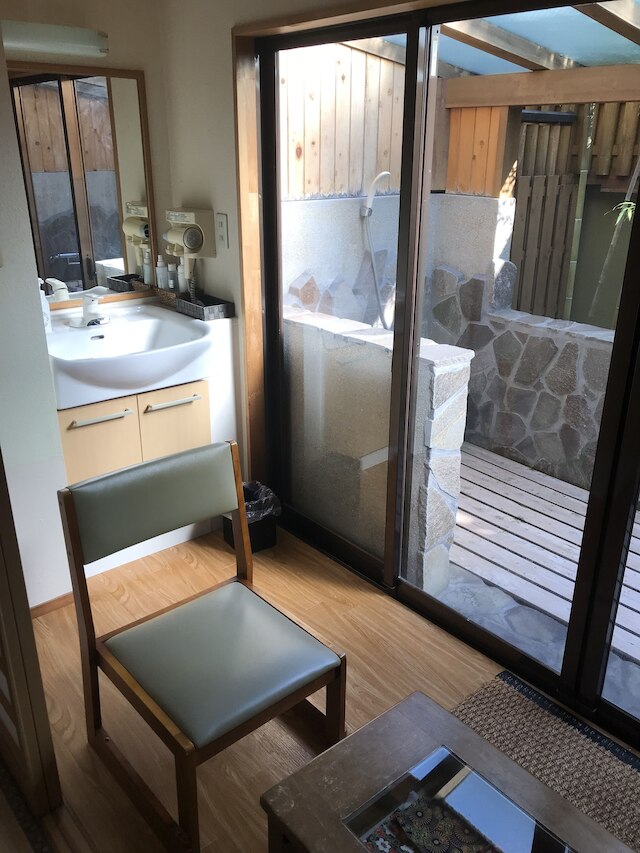 割烹旅館 鯉登苑