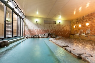 割烹旅館 鯉登苑