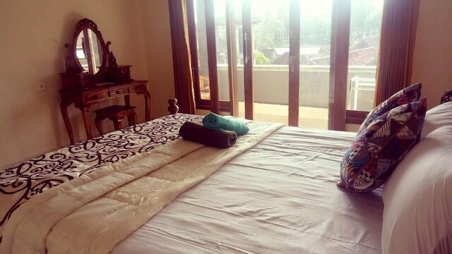 パンドック アユ ホームステイ