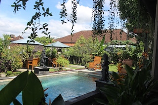 パンドック アユ ホームステイ