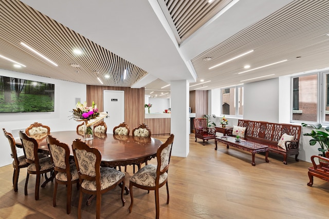 イズ ホテル シドニー QVB