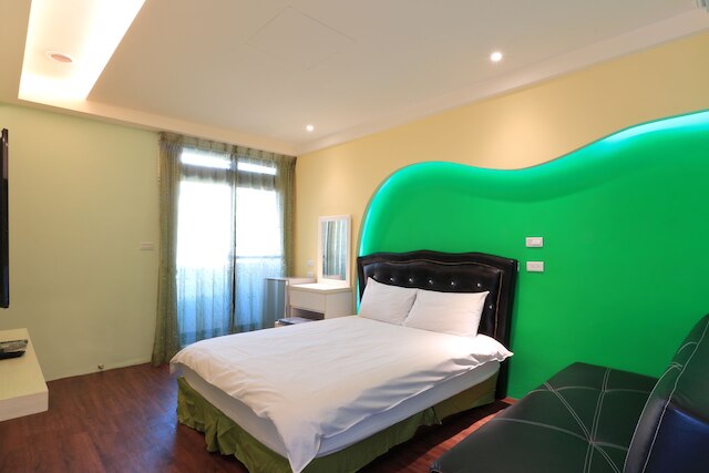 アミル トレイン ステーション アンド エレベーター B&B