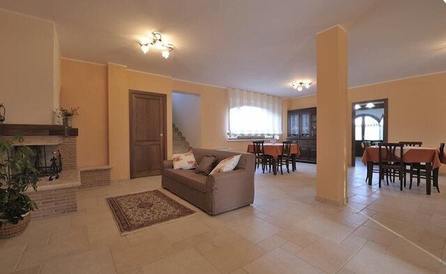 B & B カザーレ フレツィーニ