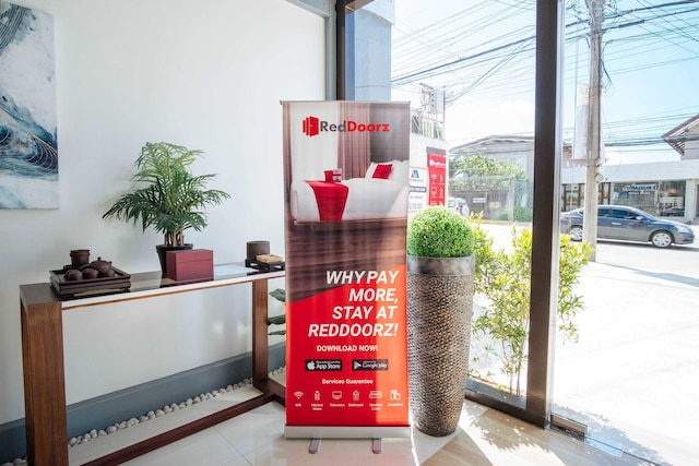 レッドドアーズ プラス アット AS フォルトゥナ セブ