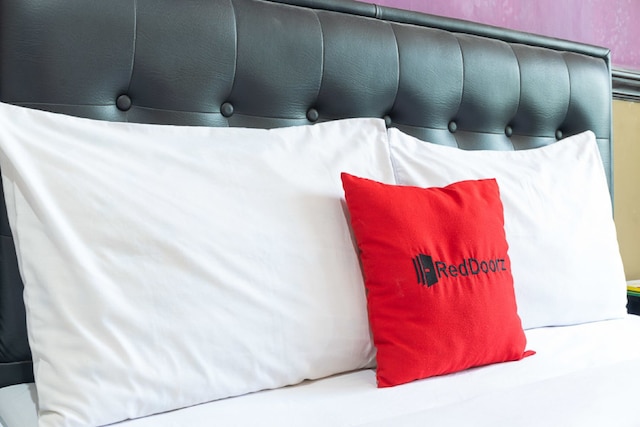 レッドドアーズ アット ウリップ スモハルジョ