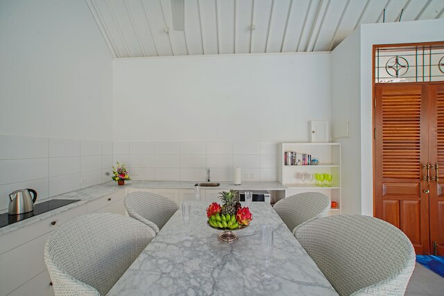 ヴィラ レイ ダブルシックス バイ ベストディールズ アジア ホスピタリティ