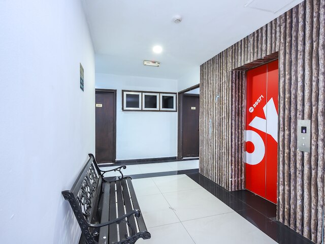 OYO 89571 エコ パレス ホテル