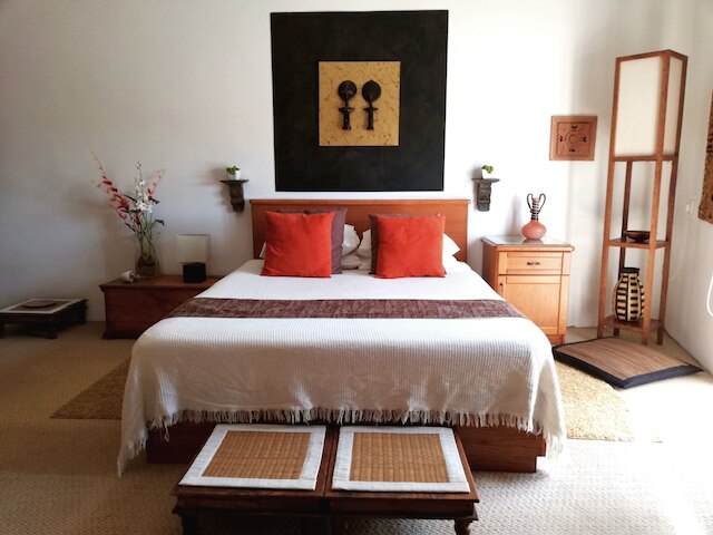 スリー シティーズ アパートメンツ