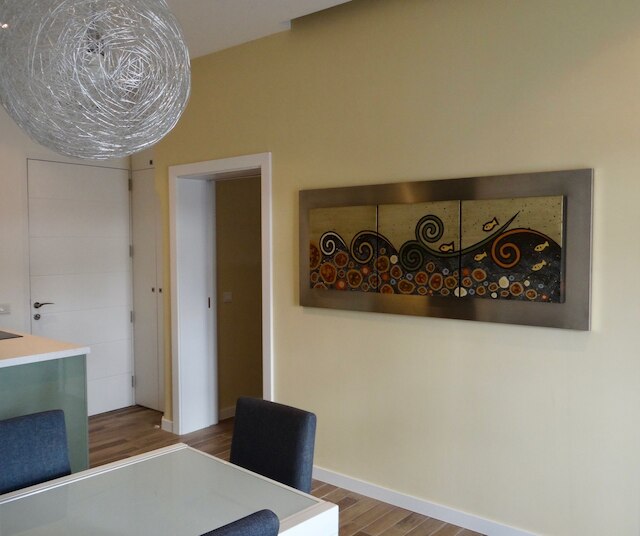 スリー シティーズ アパートメンツ