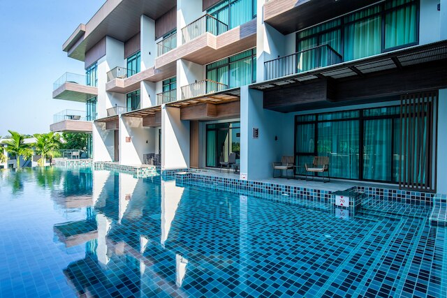 ナ・ツリー・タラ・リバーサイド・リゾート・アムファワ・ダムノエンサドゥアク