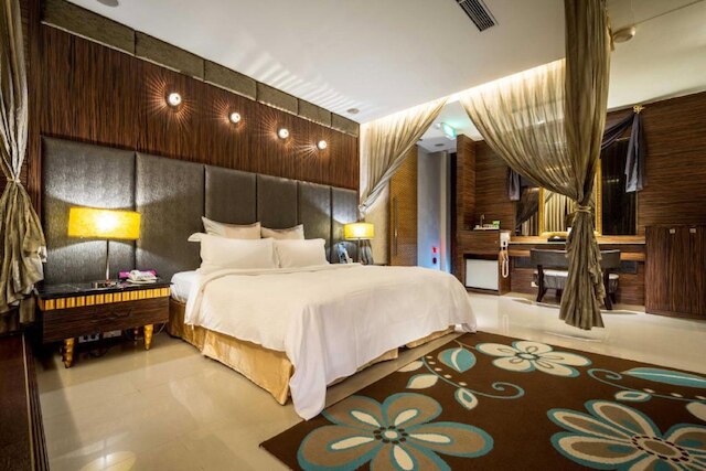 ウライン モーテル