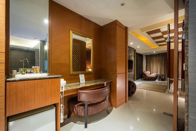 ウライン モーテル