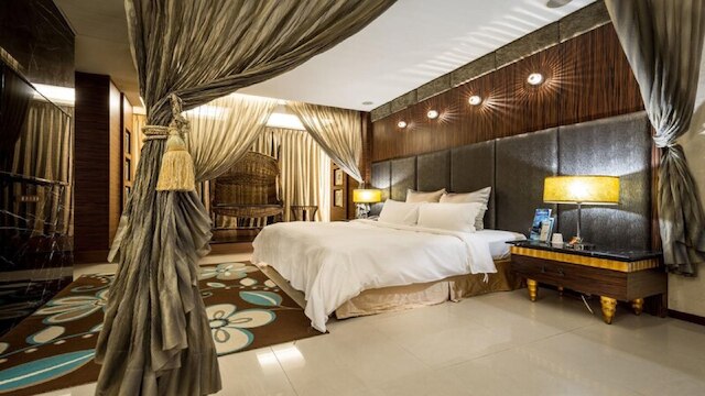 ウライン モーテル