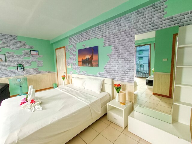 ハッピーヴァイキングス - ビーチフロント