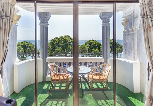 ハッピーヴァイキングス - ビーチフロント