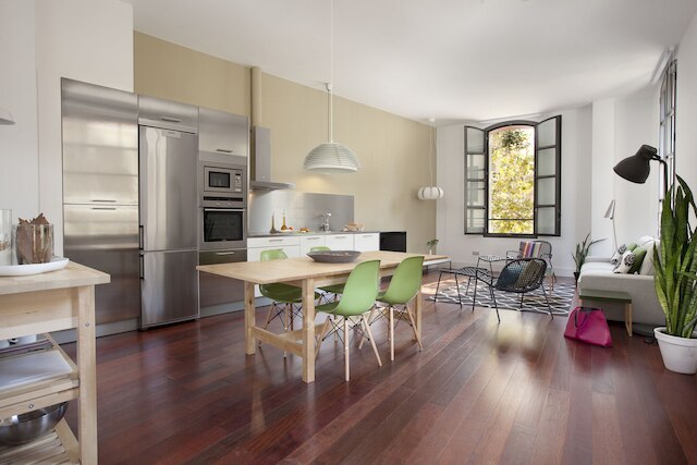 セアロナ ビーチ ロフツ アパートメンツ