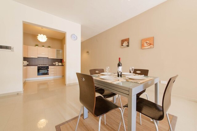 ラグジュアリー ホリデイ アパートメント イン アウラ