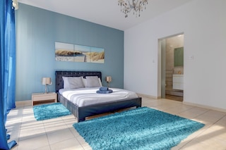 モダン2BRスリーマアパートメント