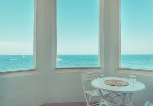 海辺の素敵なアパートメント、家族に最適