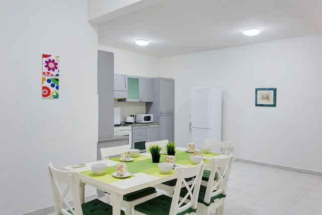 スリマにある海辺のアパートメント、息をのむような景色