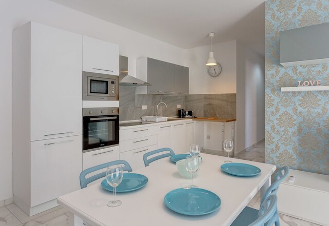 ラグジュアリー 2 ベッドルーム アパートメント バイ ザ シー