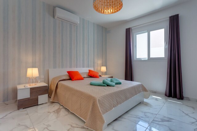 ラグジュアリー 2 ベッドルーム アパートメント バイ ザ シー