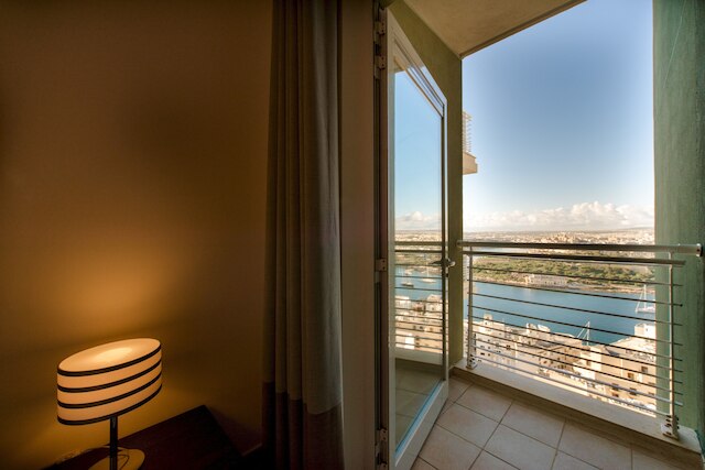 ザ アルティメイト ラグジュアリー スリマ ウィズ プール