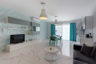 素敵なベッドルーム 2 室、アパートメント、海