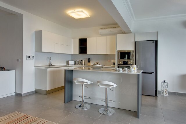 ピュア ラグジュアリー アパートメント、プールあり