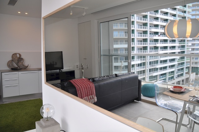 海を望む最高の立地にあるモダンなアパートメント