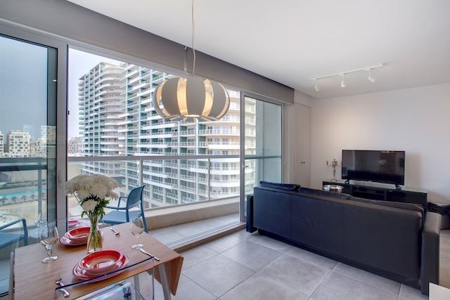 海を望む最高の立地にあるモダンなアパートメント