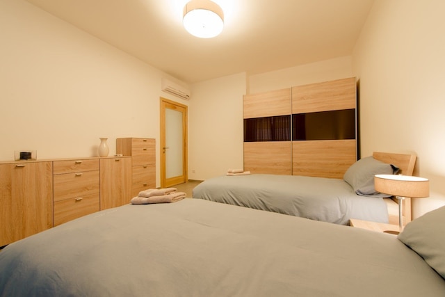 スリマの海を望むアパートメント、プールあり