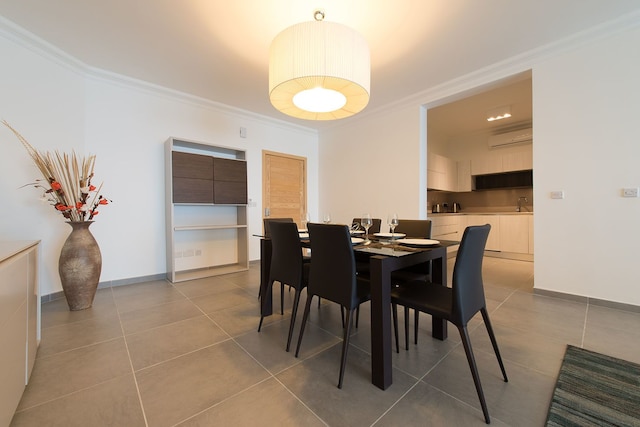 海辺の豪華なアパートメント、プールあり