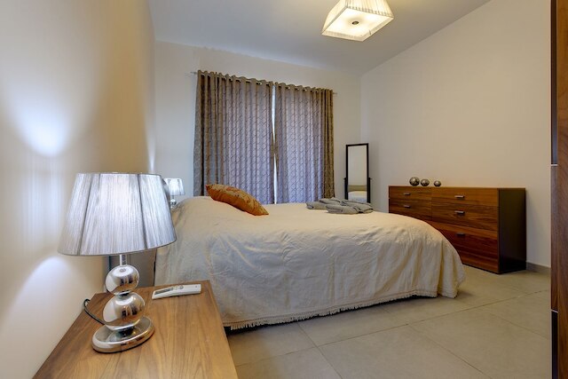 フォート ケンブリッジにある海に面した高級アパート、プールあり