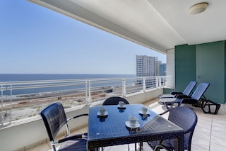 フォート ケンブリッジにある海に面した高級アパート、プールあり