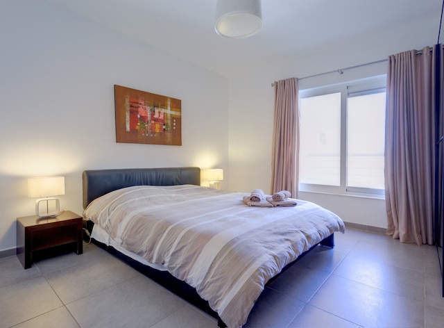 フォート ケンブリッジにある海に面した高級アパート、プールあり