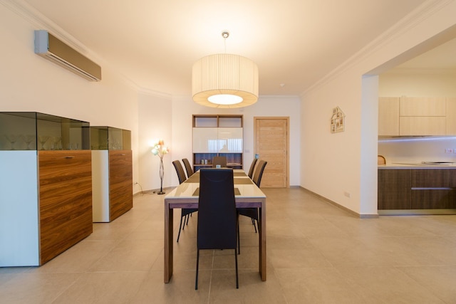 海辺の豪華なアパートメント、プールあり