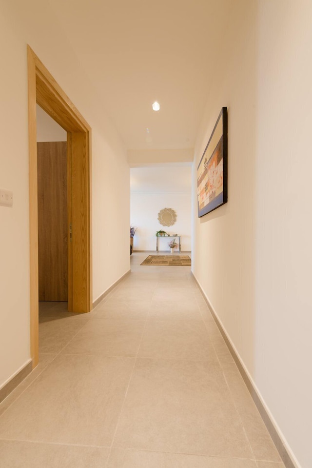 海辺の豪華なアパートメント、プールあり